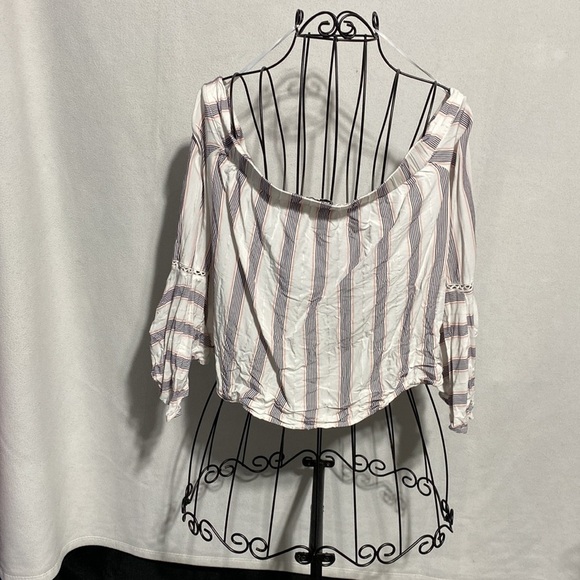 Off the shoulder blouse​​ - Picture 6 of 6